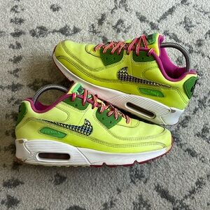 nike air max 90 volt fire pink women’s shoes